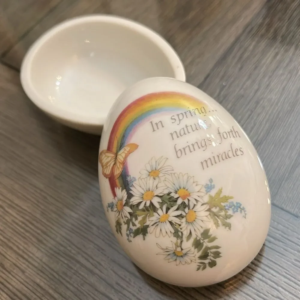 1980 Designers Collection Butterfly & Rainbow Design Egg-Shaped Trinket Box